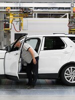 Světová automobilka přestává prodávat vozidla. Na nová si zákazníci počkají až do roku 2026