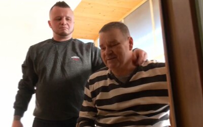 Syn Ivan sa vzdal zamestnania, aby pomáhal otcovi s amputovanými nohami. Úrady mu však nechcú priznať opatrovateľský  príspevok