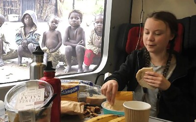 Syn brazilského prezidenta sdílel falešnou fotku Grety, jak obědvá před africkými dětmi. Navíc lhal, že je financována Sorosem
