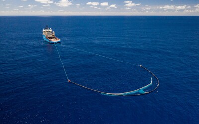 Systém pro čištění oceánů dostal další vylepšení. Plasty by měly zmizet do roku 2050