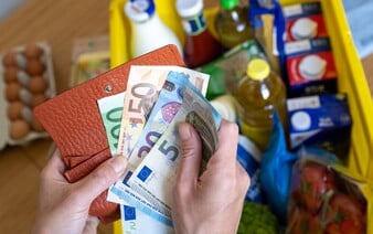 TABUĽKA: Slováci si priplatia za základné potraviny: Najviac zdraželi vajcia a ovocie