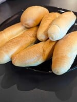 TEST obyčajných rožkov: Ktorý by sme na desiatu určite nechceli a ktorý skončil priemerne, aj keď stojí 3x viac ako ostatné?