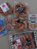 TEST špekačiek: Prečo kolegovia ofrflali tú s najvyšším obsahom mäsa a za ktorým lacným prekvapením sa zalizovali?