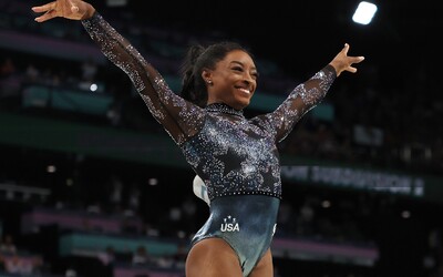 TOP módne momenty z OH v Paríži: gymnastky USA v najdrahších dresoch, Pharrell s taškou LV za 850-tisíc a Céline Dion v Diore