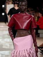 TOP momenty z fashion weekov: Takto vyzerá nová éra Balenciagy, Bottegy Venety či Dioru
