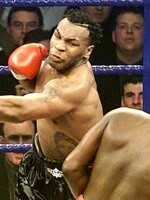 Takto Mike Tyson likvidoval své soupeře: Podívej se na 10 brutálních knockoutů legendárního boxera