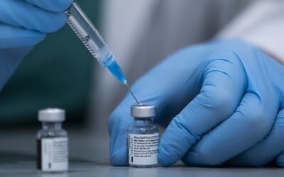 Talianke nechtiac podali 6 dávok vakcíny od Pfizeru naraz. Zdravotná sestra si chybu uvedomila, až keď zbadala prázdne striekačky