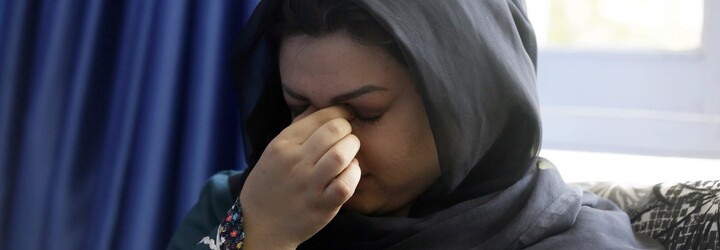 Tálibán zakázal afghánským ženám cestovat na delší vzdálenosti bez mužského příbuzného