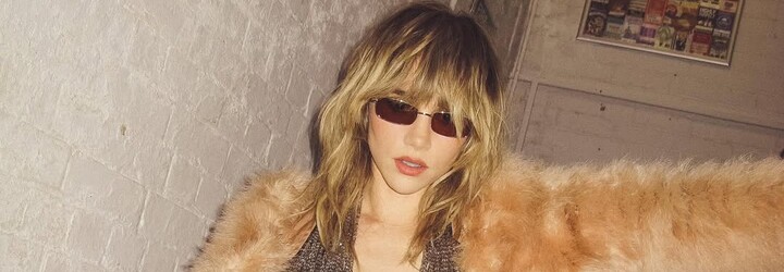 Tato barva vlasů je hitem podzimu 2025. Navíc se snadno upravuje a udržuje