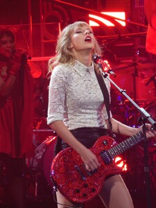 Taylor Swift láká na novou verzi alba Midnights. Co nového si zpěvačka přichystala pro fanoušky a fanynky?