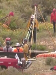 Telá troch turistov našli v studni s prestrelenými hlavami. Mexickí lupiči zabili surferov z bizarného dôvodu