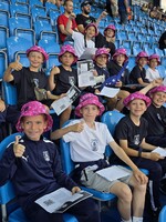Telekom daroval mládežníckym futbalistom vstupenky na UEFA U21 EURO 2025. Zažili atmosféru veľkého futbalu na vlastnej koži