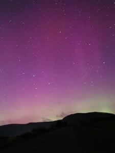 Tento víkend bude nad Slovenskom opäť polárna žiara. Meteorológovia prezradili, kde ju môžeš pozorovať