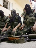 Teroristi z Al-Káidy ponúkajú za usmrtenie európskych policajtov bitcoiny. Slovenské orgány zachytili ich hrozby
