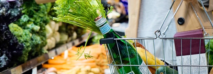 Tesco otvorí v Británii prvý obchod len so zdravým jedlom. Od septembra v krajine platí prísne obmedzenie spracovaných potravín