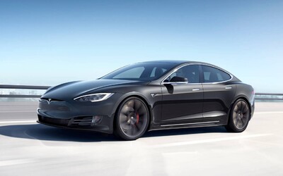 Tesla hlási nový rekord. Model S je prvý elektromobil na svete s dojazdom cez 400 míľ