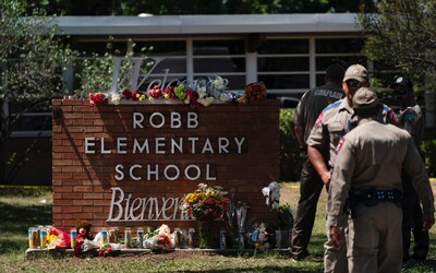 Texas chce předejít střelbám ve školách. Studenti možná budou muset nosit průhledné batohy