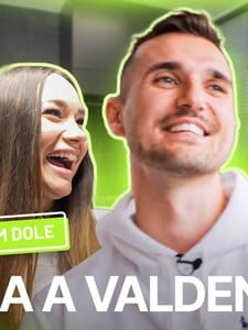 Tik-Toker Valden nám s frajerkou Sárou ukázali byt v Žiline. Koľko ich vyšiel?