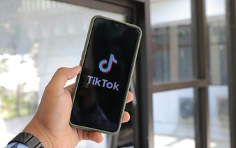 TikTok v USA oficiálne prestal fungovať. Trump naznačuje snahu o jeho záchranu