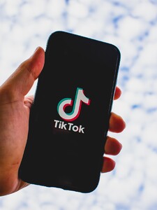 TikTok zřejmě chystá novou aplikaci, má konkurovat Instagramu