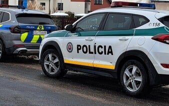 Tínedžer v Poprade v noci zaútočil na dve dievčatá. Jedno z nich sa bude liečiť 42 dní