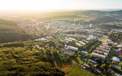 Tip na výlet: Navštív Zlín, mesto s autentickou architektúrou, útulnými kaviarňami a odkazom Tomáša Baťu