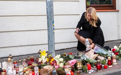 To, čo na Slovensko nepatrí, je nenávisť, vyhlásila Zuzana Čaputová. Prišla si uctiť pamiatku dvoch queer ľudí, ktorých zavraždili