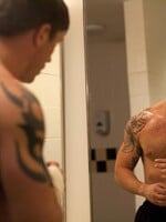 Tom Hardy povedal, že filmové úlohy zničili jeho telo. Môže za to jeho extrémne pracovné nasadenie