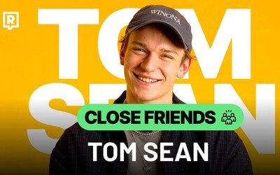 Tom Sean: V 19 letech jsem přestal pít, bál jsem se, že na Eurovizi nejsem dost vyspělý (CLOSE FRIENDS)