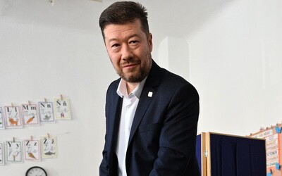 Tomio Okamura sdílí prezidentský průzkum agentury, která neexistuje