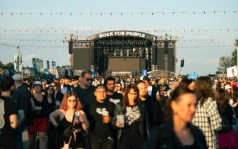 Top headlineři, neokoukané talenty a nezapomenutelná atmosféra. Rock for People je nejlepší festival v Česku (Reportáž)