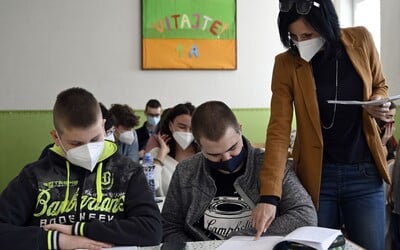 Toto je prvý okres na Slovensku, kde regionálny hygienik zatvoril školy. Minimálne do nového roka zostanú doma žiaci zo 41 škôl