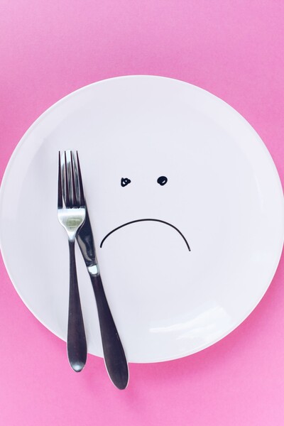 Toto sú 3 varovné signály, ktoré ti naznačia, že blízka osoba môže trpieť poruchou príjmu potravy