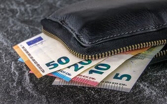 Toto sú opatrenia, ktoré v roku 2025 potešia naše peňaženky: Nižšie dane pre zamestnancov či zvýšená minimálna mzda