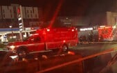 Tragédia v Los Angeles: Vozidlo vrazilo do davu, zranených je najmenej 25, niektorí bojujú o život