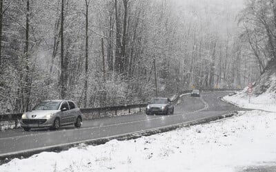 Tretina testovaných zimných pneumatík zlyhala v bezpečnosti. Najväčšie riziko predstavujú lacné modely