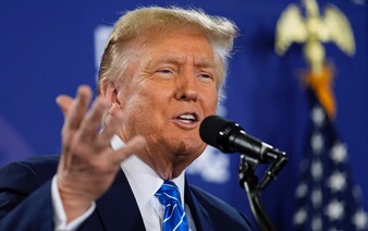 Trump oznámil tříměsíční pozastavení většiny cel. Číně je naopak zvedl na 125 procent