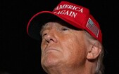 Trump přitvrzuje: USA zavádějí nová cla, nejvíc to odnese Kanada