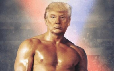 Trump zdieľal fotku so svojou hlavou na tele Rockyho. Nikto nevie, čo to má znamenať
