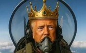 Trump zdieľal bizarné AI video. S kráľovskou korunou hádže na protestujúcich výkaly zo stíhačky