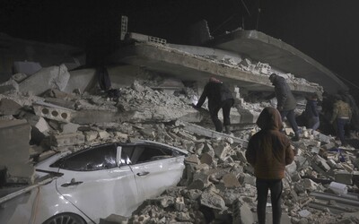 Turecko a Sýrii zasáhlo ničivé zemětřesení. Zemřelo nejméně 640 lidí