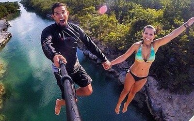 Turista zomrel po tom, čo si chcel urobiť nezabudnuteľnú selfie pri vodopáde. Nerešpektoval zákaz a spadol