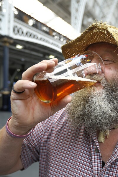 Turisté vybrali nejhorší český alkohol. Co je jejich pohár hořkosti? 