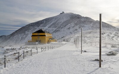 Turisty na Sněžce čekalo nemilé překvapení. Rozbila se lanovka