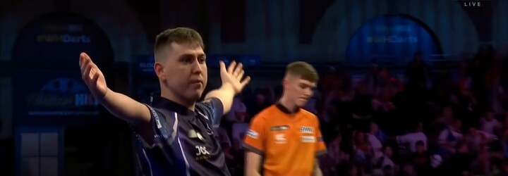 Týždeň v športe: Slovensko na MS U20 takmer prekvapilo USA, nevídaný nine-dart finish na MS v šípkach a Flexking vracia facku