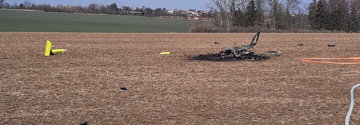 U Olomouce spadl ultralehký vrtulník, jeden člověk přišel o život