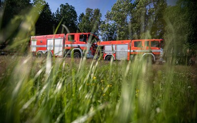 U jezu na Benešovsku se převrátil raft. Jeden člověk zemřel, šest dalších skončilo v nemocnici