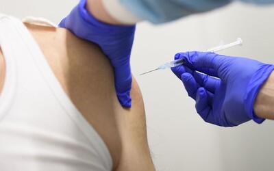 ÚVZ odporúča, aby sa ľudia dali očkovať proti zákernej chorobe čím skôr. Najviac ohrozená je jedna skupina obyvateľov