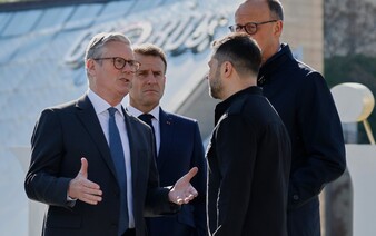 Ukrajina souhlasí s 30denním příměřím. Pokud Moskva odmítne, Macron a Merz varují před následky