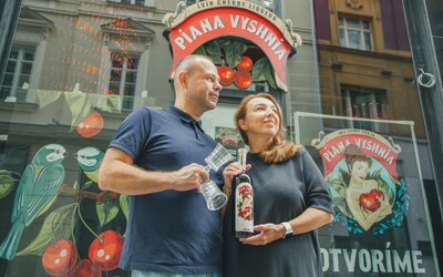 Ukrajinskí manželia otvárajú na Slovensku legendárny bar Opitá višňa. Čo tu ochutnáš a koľko to stojí?